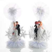 2 pcs Poly bride and groom, base with 2 babies